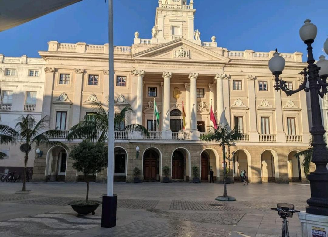 Апартаменты Lindo Piso En El Centro Historico De Кадис Экстерьер фото